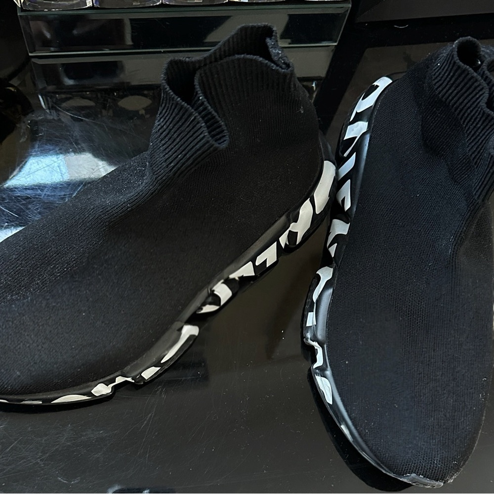 Balenciaga Speed Graffiti Trainers. White black logo.